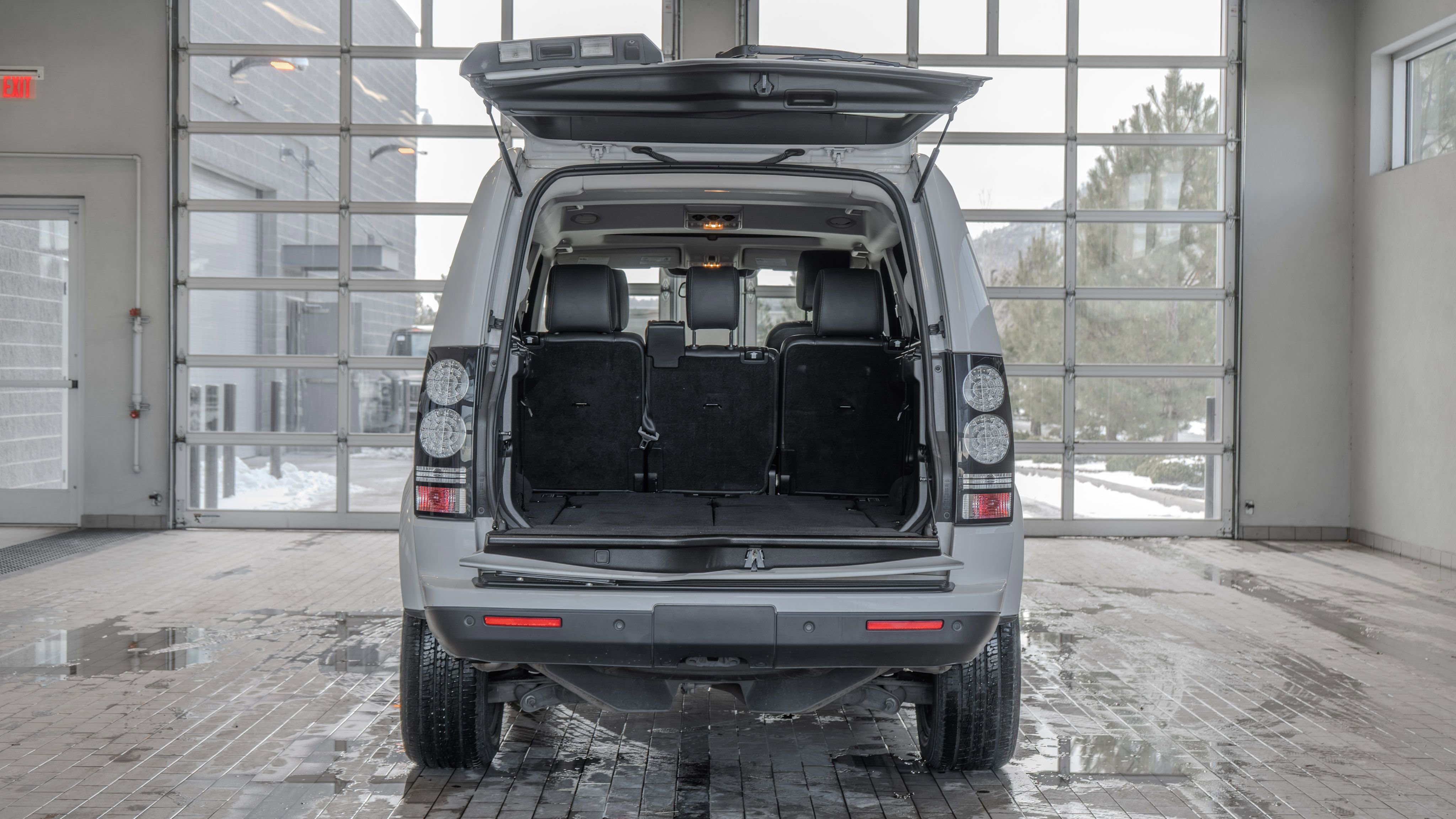 Used 2015 Land Rover LR4 HSE LUX image 16