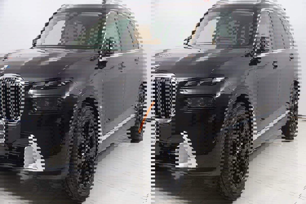 Used 2023 BMW X7 xDrive40i w/ Premium Package image 60
