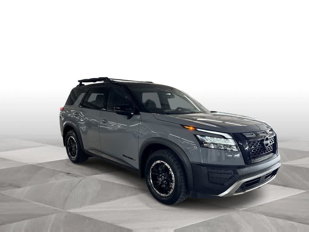 Used 2025 Nissan Pathfinder Rock Creek AWD/4WD image 2