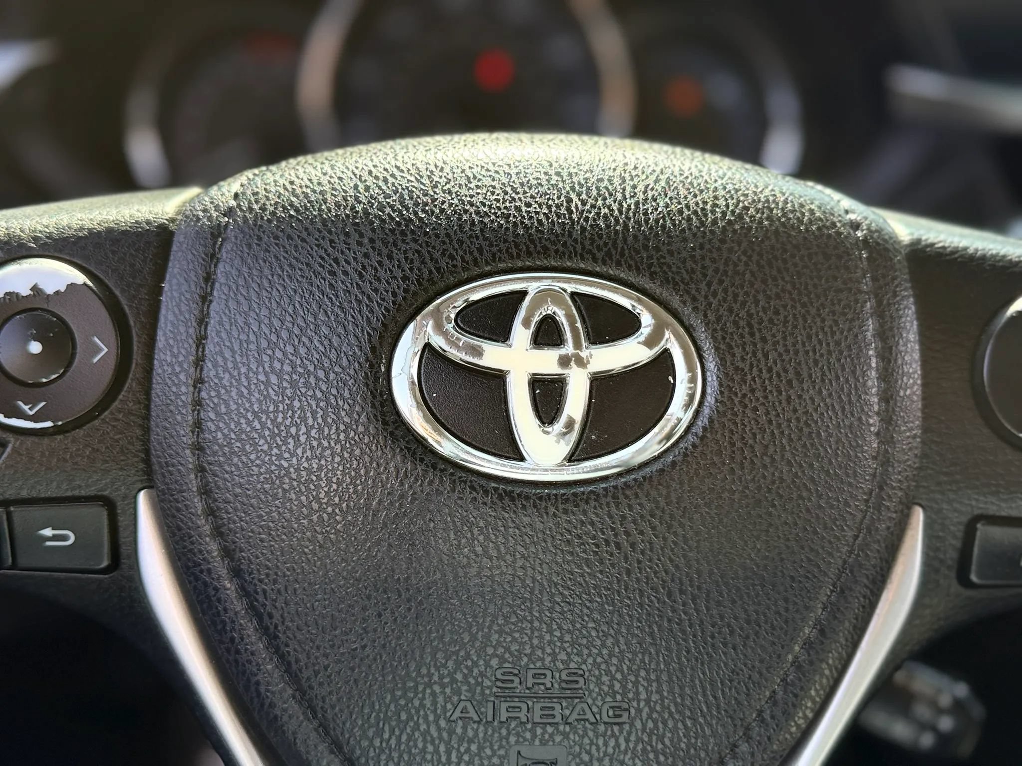 Used 2016 Toyota Corolla LE FWD image 16