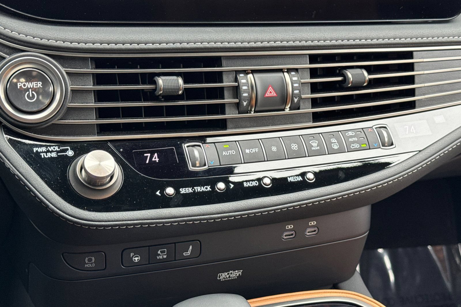 Certified 2023 Lexus LS 500h AWD w/ Luxury Package image 23