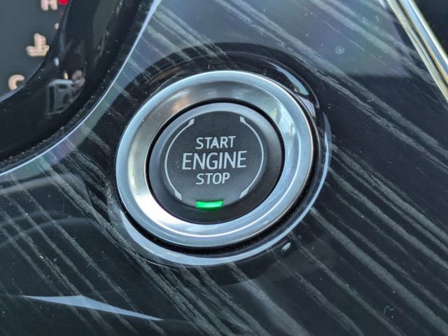 Used 2023 Cadillac XT6 Premium Luxury w/ Technology Package image 41