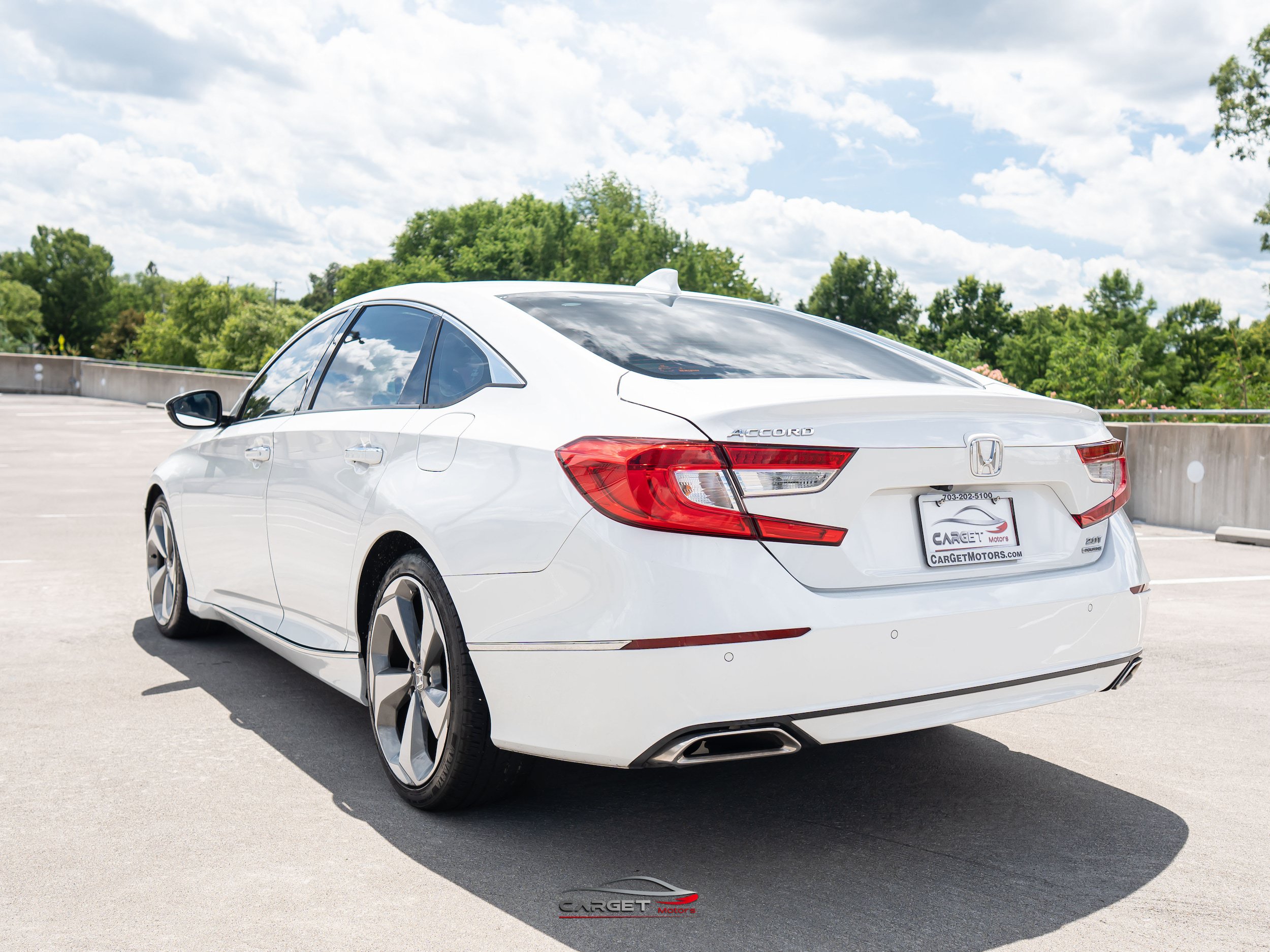 Used 2019 Honda Accord Touring image 5