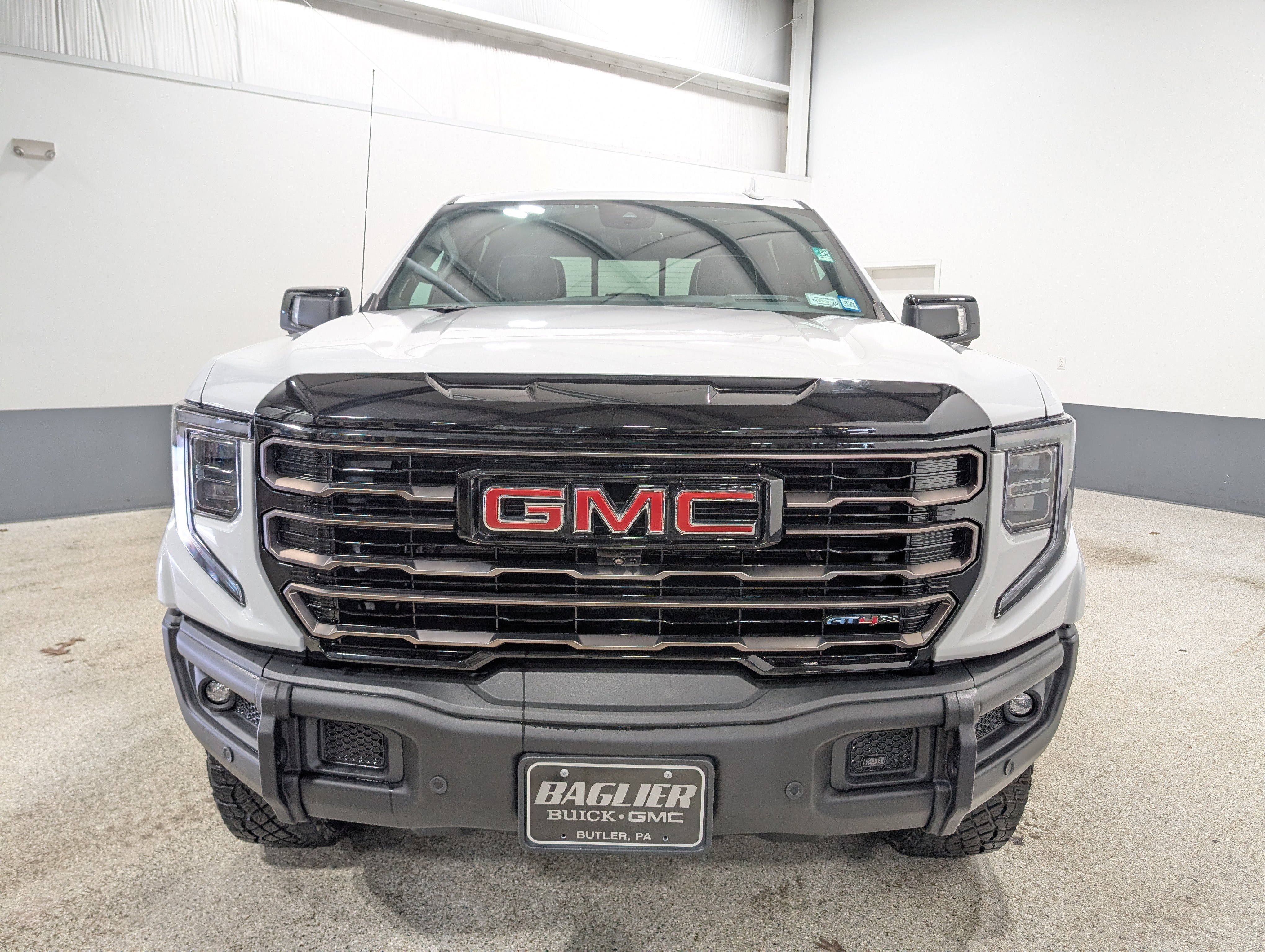 Used 2023 GMC Sierra 1500 AT4X image 8