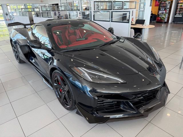 Used 2024 Chevrolet Corvette Z06 w/ Z07 Performance Package RWD image 1