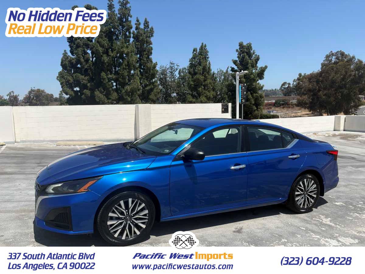 Used 2025 Nissan Altima 2.5 SV FWD image 1