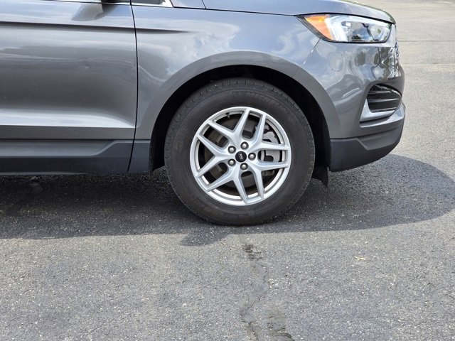Used 2024 Ford Edge SEL image 8