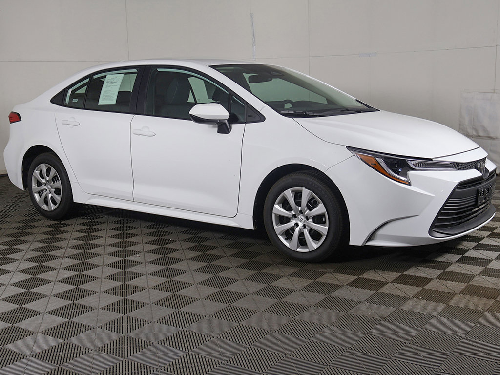 Used 2026 Toyota Corolla LE FWD image 46