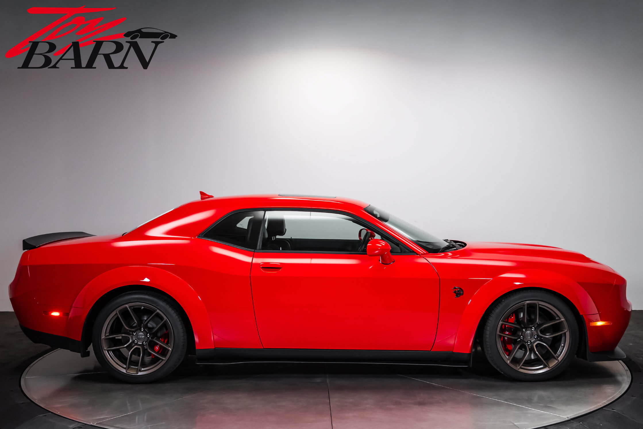 Used 2021 Dodge Challenger SRT Hellcat Redeye RWD image 6