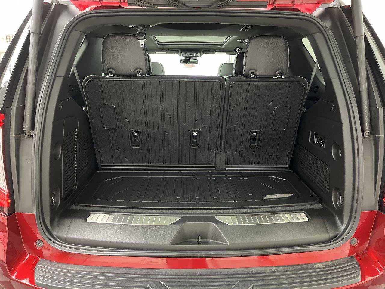 Certified 2023 GMC Yukon Denali w/ LPO, Floor Liner Package AWD/4WD image 34