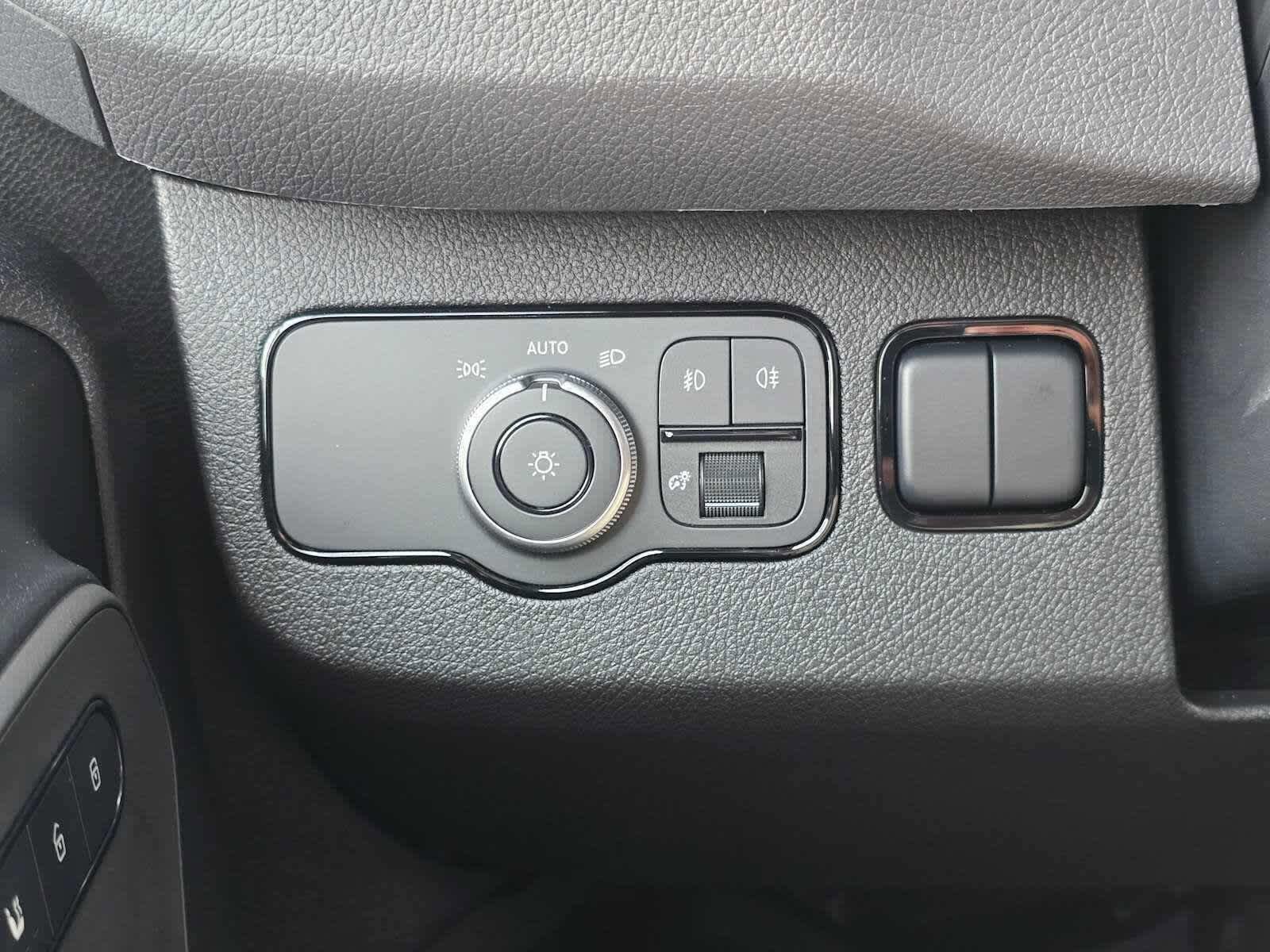 Used 2026 Mercedes-Benz Sprinter 2500 image 32
