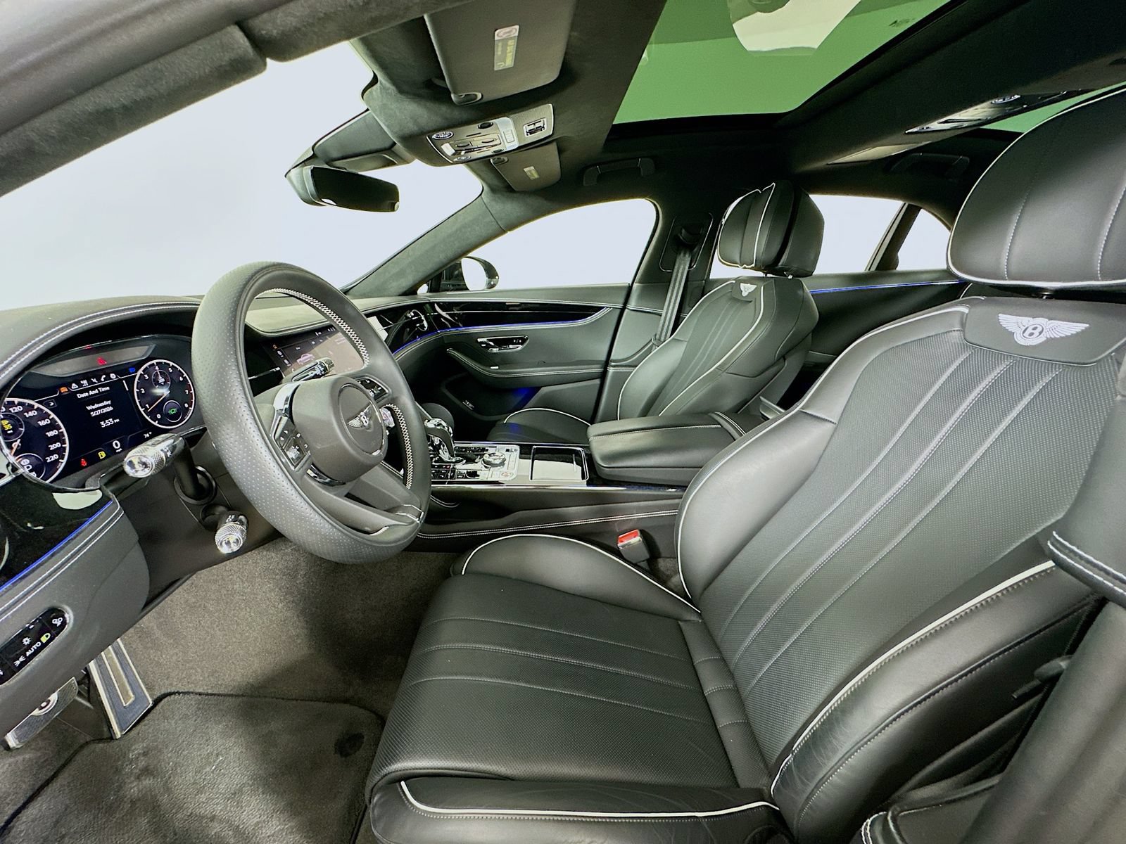 Used 2024 Bentley Flying Spur V8 AWD/4WD image 35