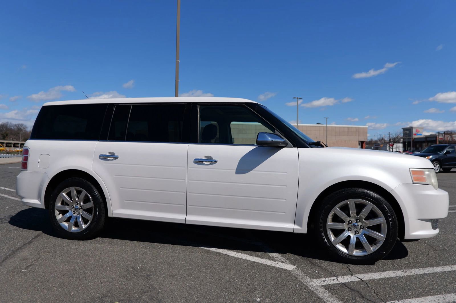Used 2010 Ford Flex Limited image 12