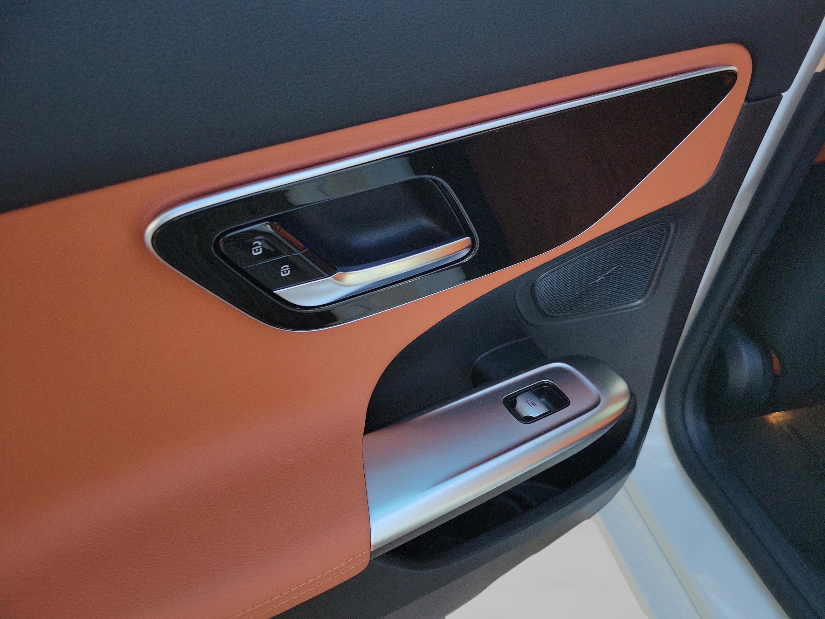 Certified 2025 Mercedes-Benz C 300 Sedan image 11