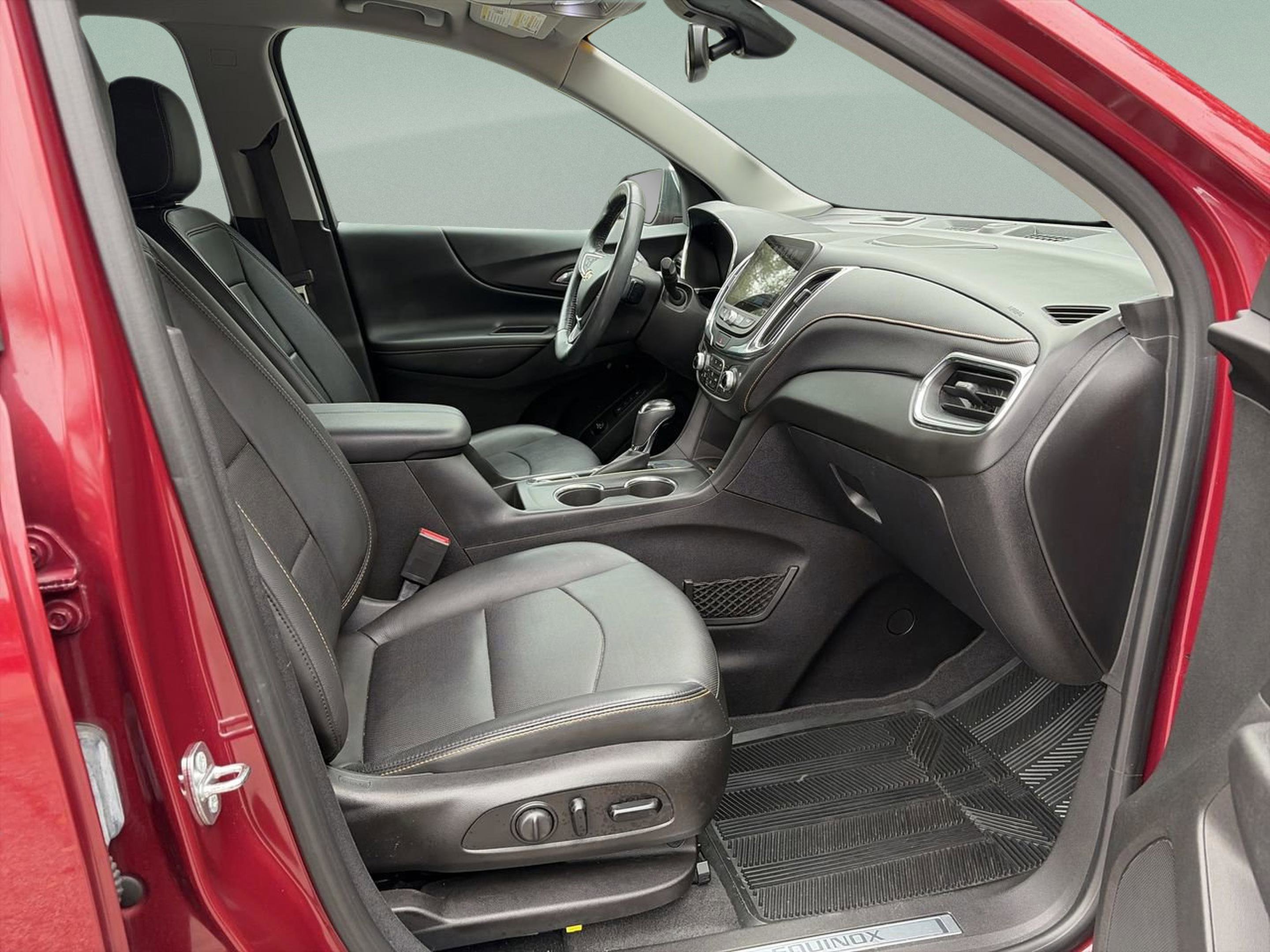 Used 2018 Chevrolet Equinox Premier image 19