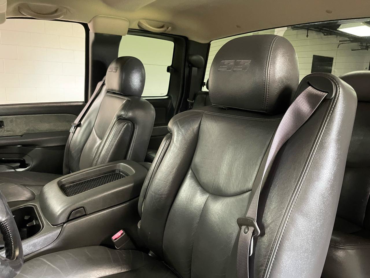 Used 2003 Chevrolet Silverado 1500 SS AWD/4WD image 32