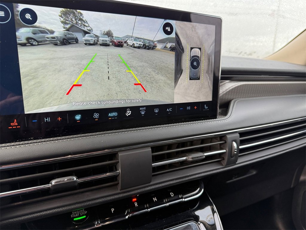 Used 2025 Lincoln Corsair Reserve image 16