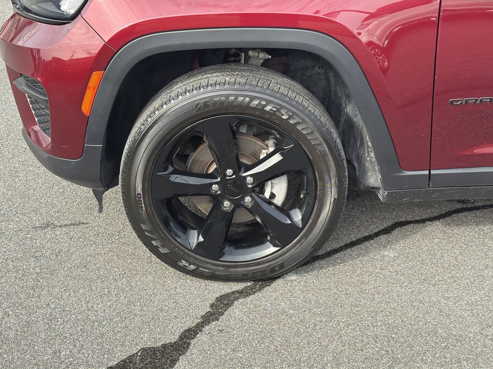 Used 2023 Jeep Grand Cherokee Altitude image 12