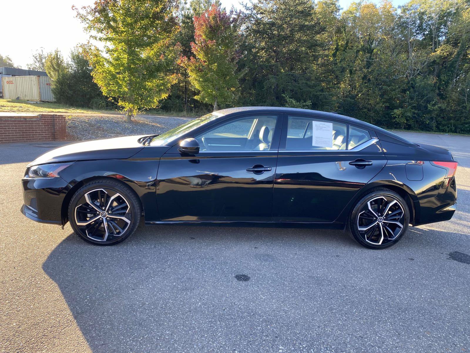 Used 2024 Nissan Altima 2.5 SR FWD image 6