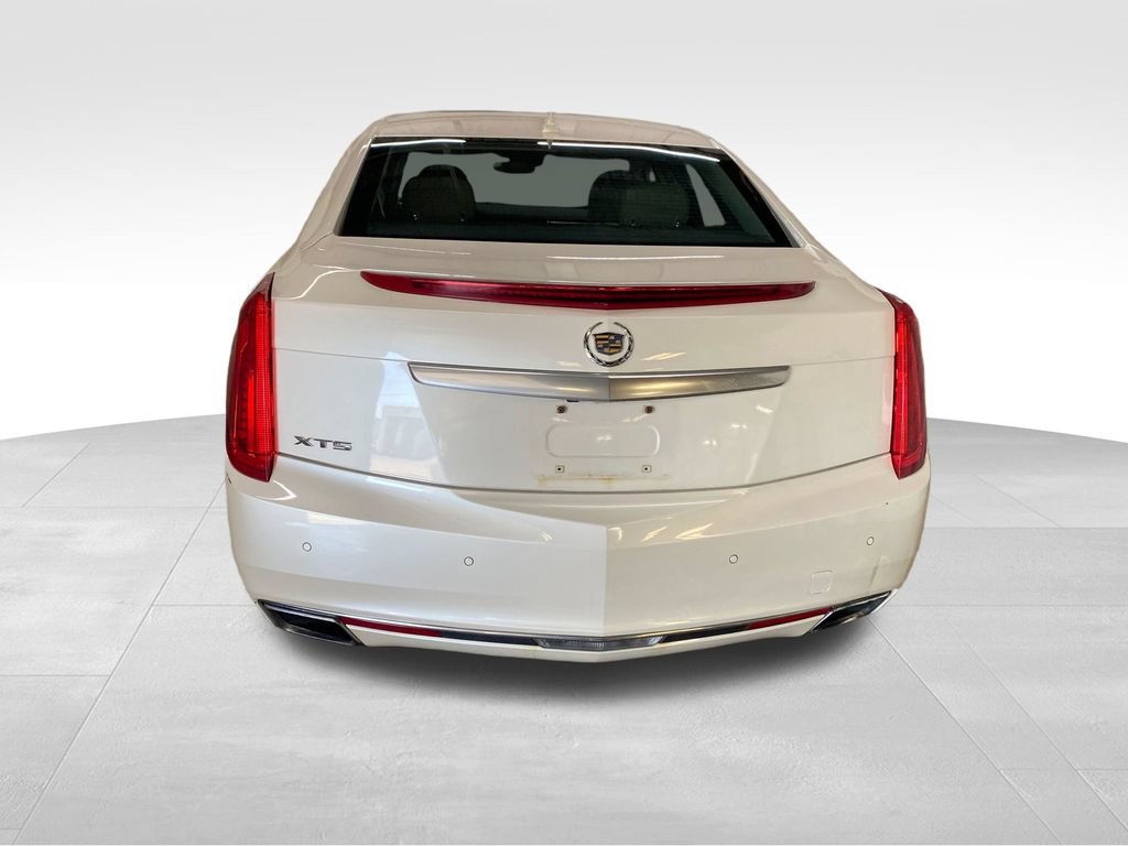 Used 2014 Cadillac XTS Luxury w/ Driver Awareness Package FWD image 5