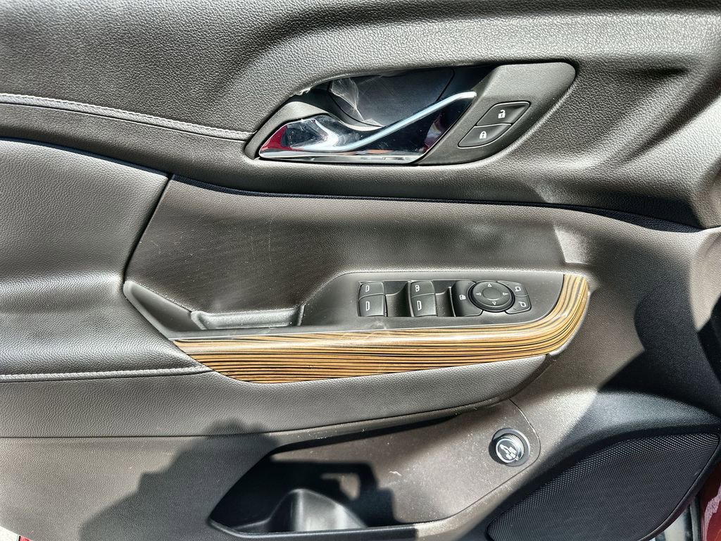 Certified 2023 GMC Acadia SLE w/ Driver Convenience Package image 23