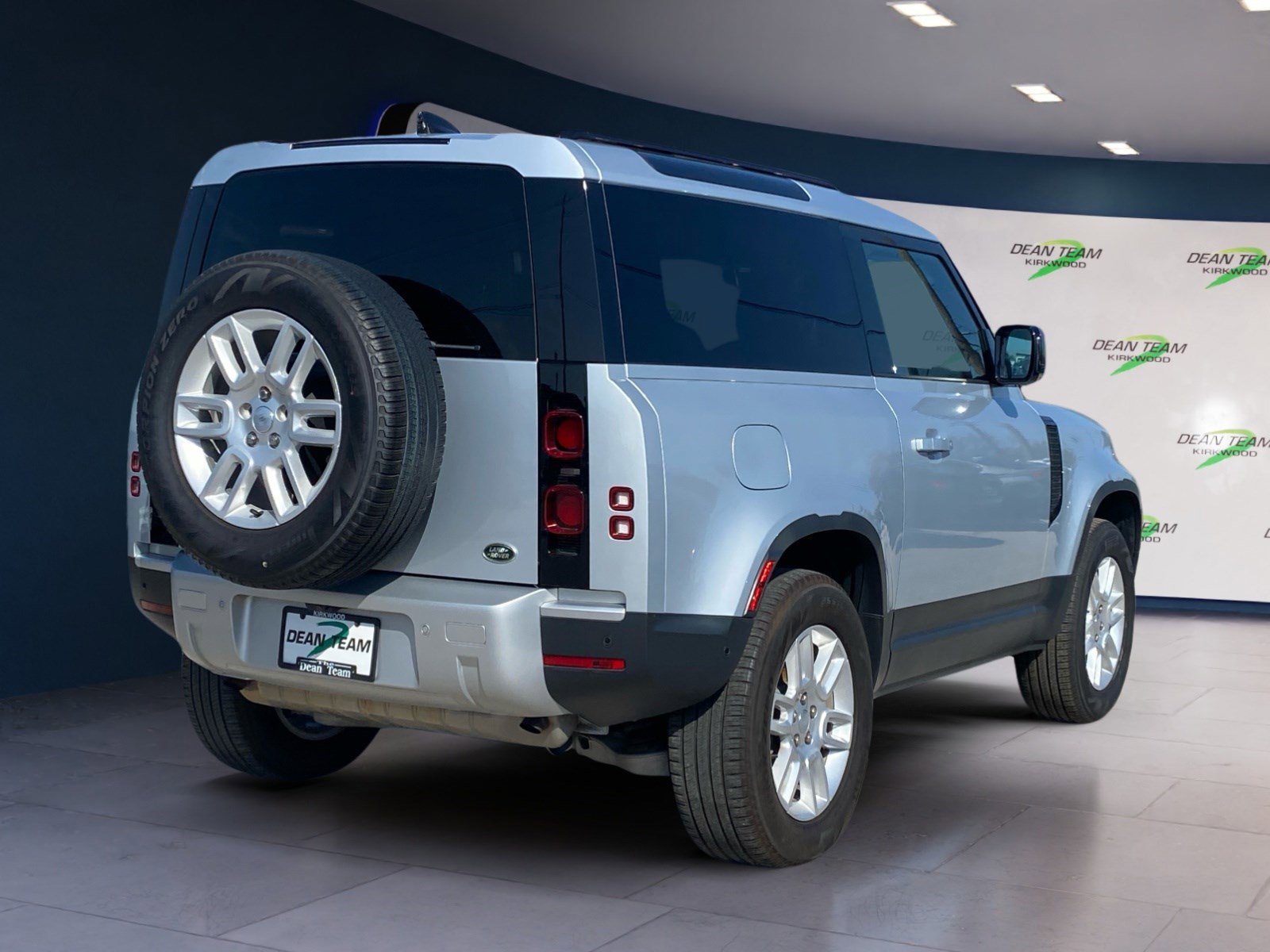 Used 2022 Land Rover Defender 90 S image 6