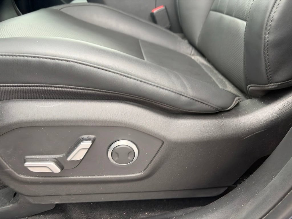 Used 2026 Hyundai Santa Fe SEL AWD/4WD image 11