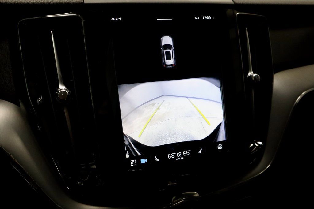 Used 2024 Volvo XC60 T8 Core image 2