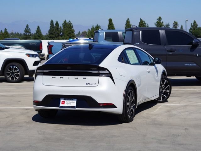 Used 2024 Toyota Prius Prime Premium FWD image 7