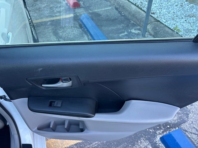 Used 2014 Toyota Camry LE image 46