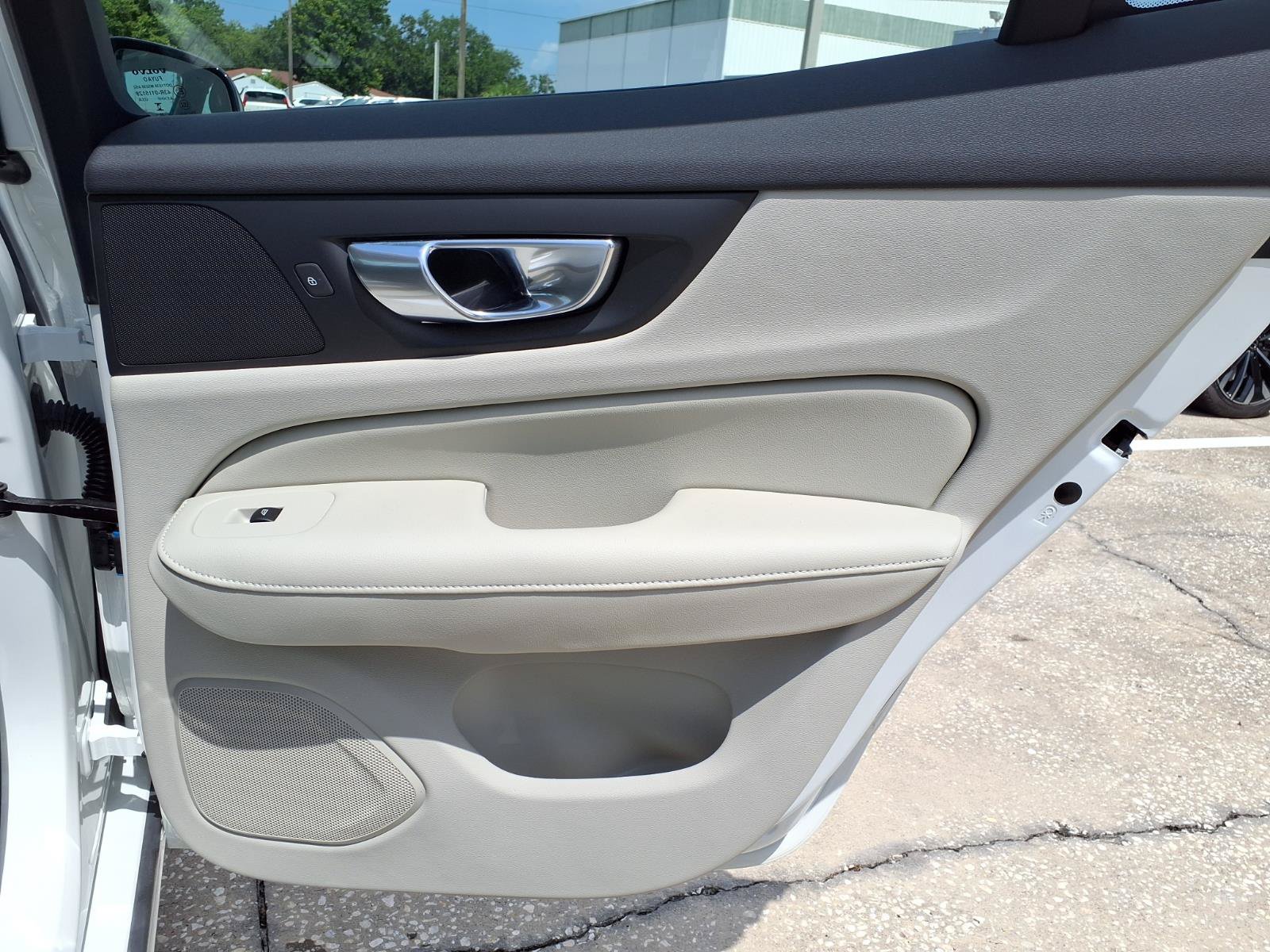 Certified 2025 Volvo S60 B5 Plus AWD/4WD image 14
