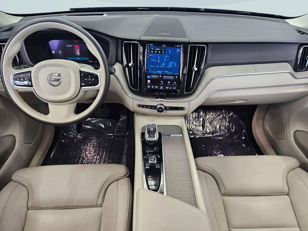 Used 2023 Volvo XC60 B5 Ultimate w/ Climate Package image 24
