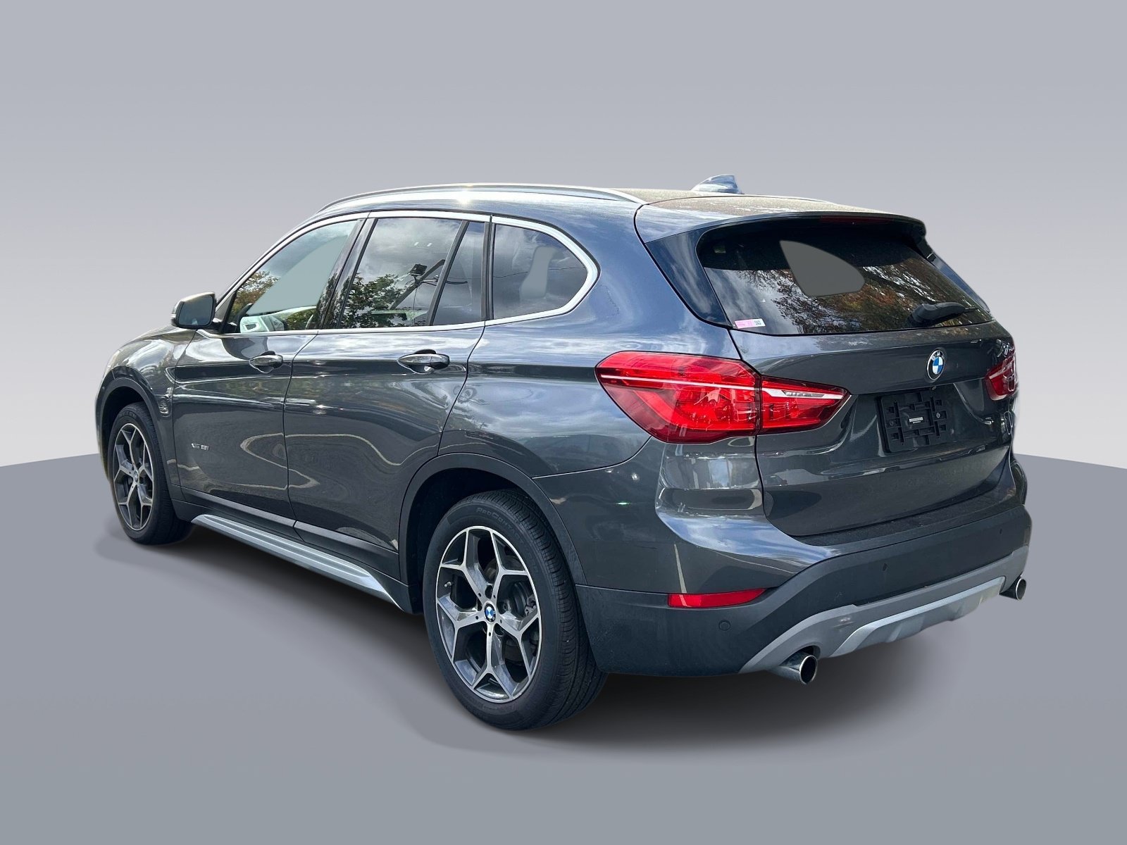 Used 2017 BMW X1 xDrive28i AWD/4WD image 5
