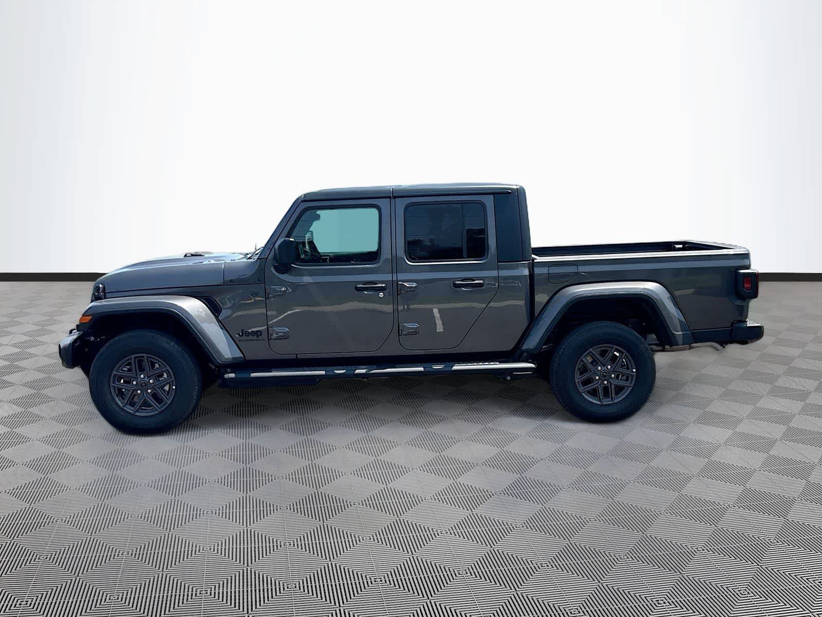 New 2026 Jeep Gladiator Sport AWD/4WD image 8