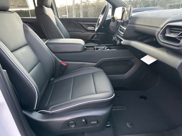 New 2025 Chevrolet Silverado EV LT image 10