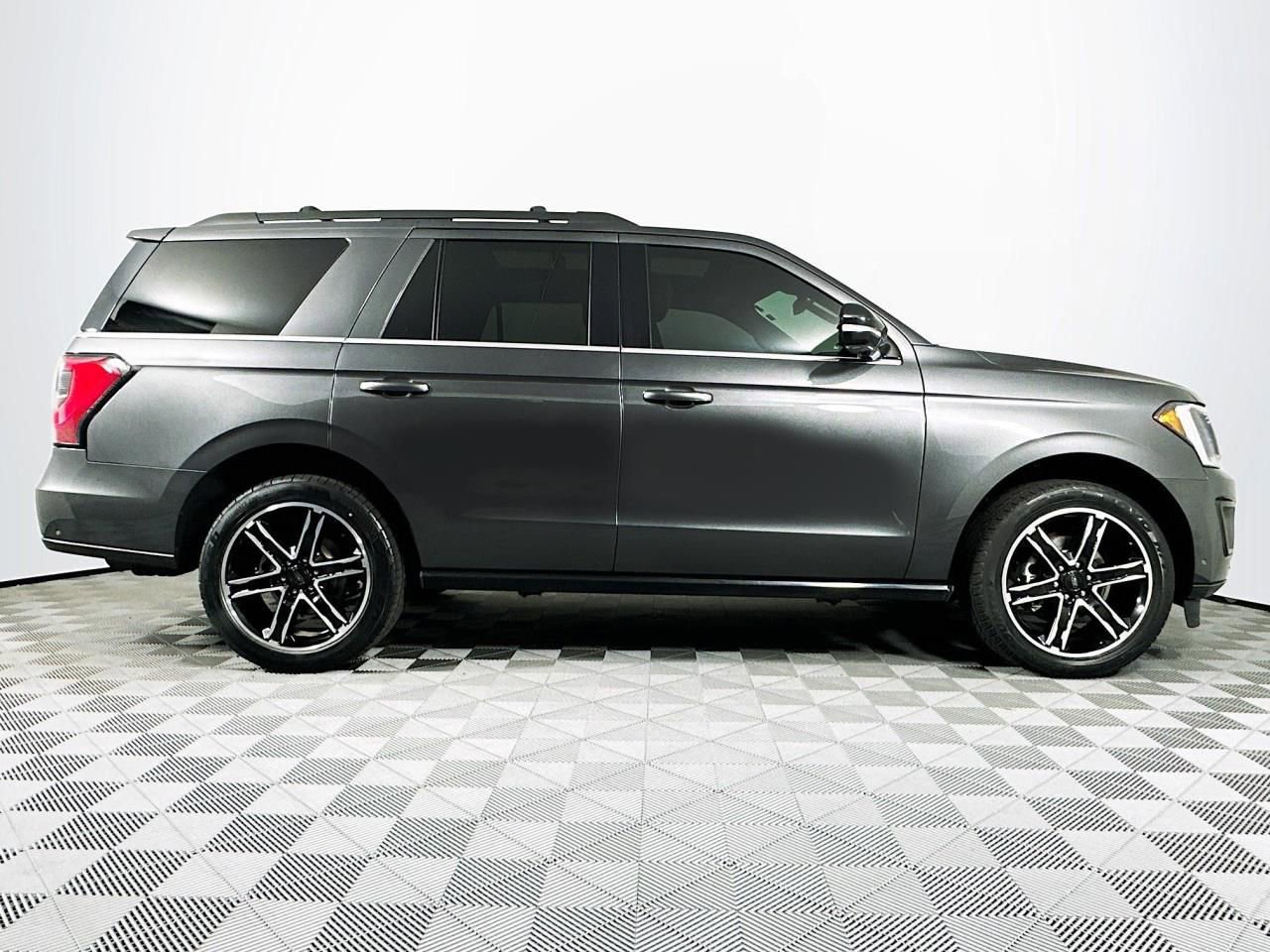 Used 2020 Ford Expedition Limited w/ Equipment Group 303A image 7