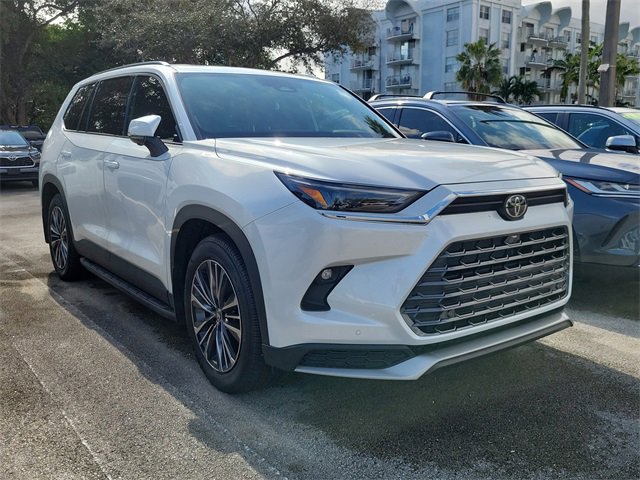 Used 2025 Toyota Grand Highlander AWD Hybrid image 1