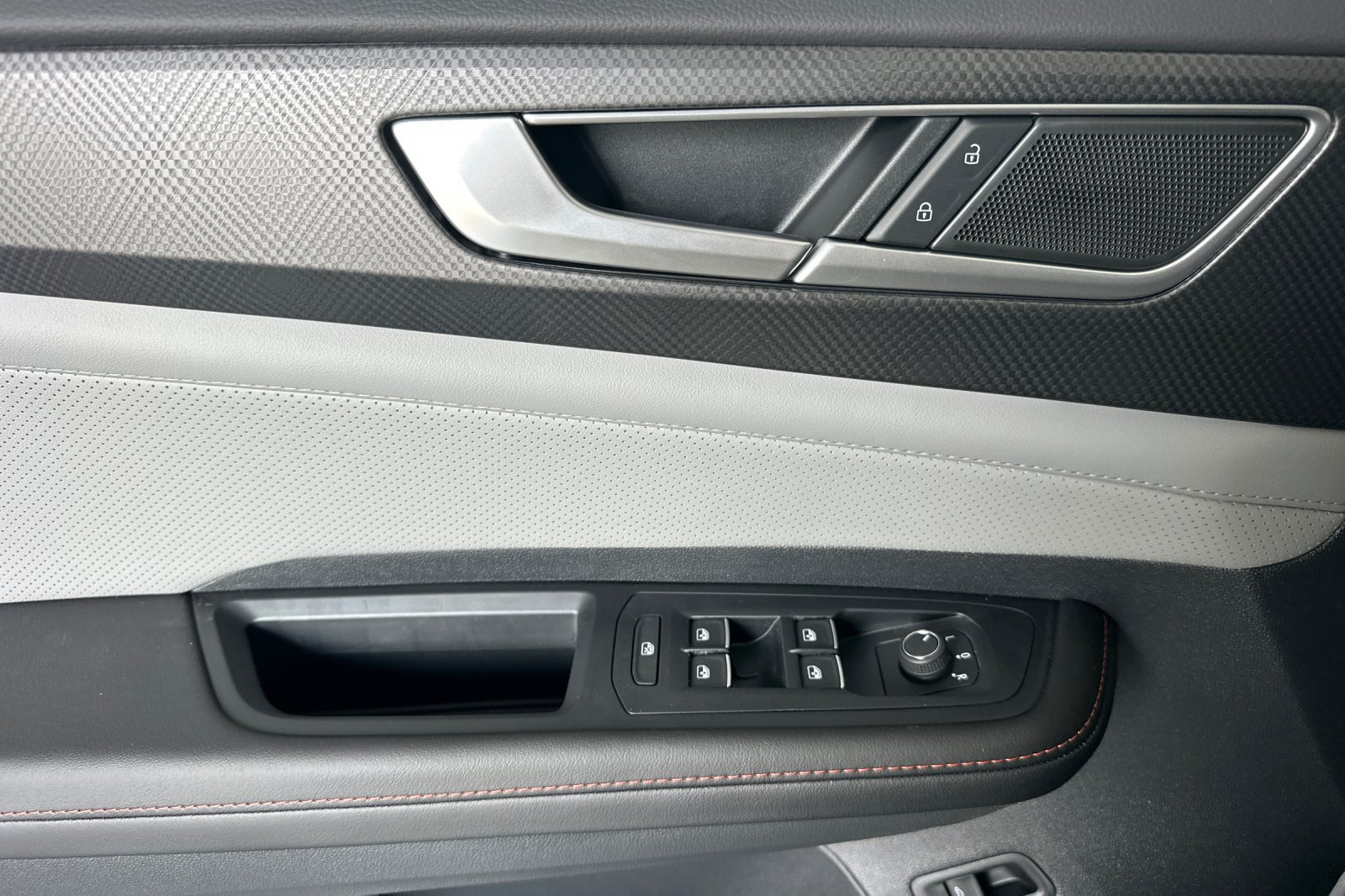 New 2026 Volkswagen Atlas Peak Edition AWD/4WD image 11