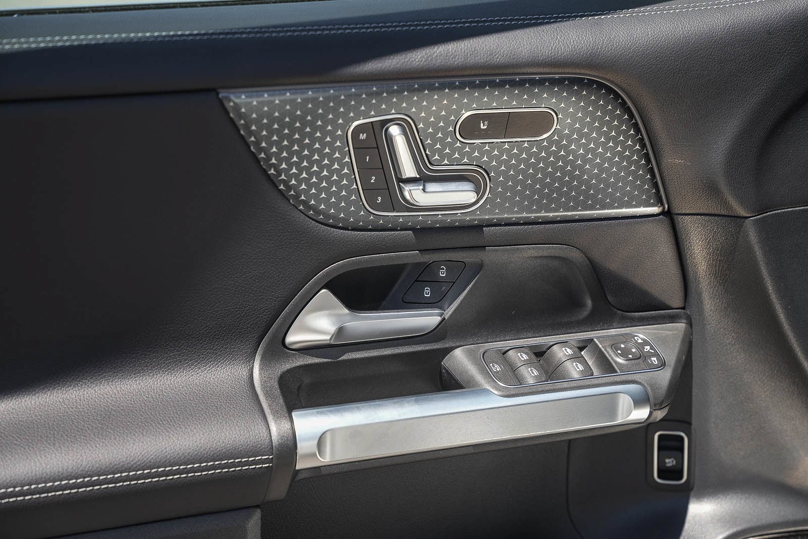 New 2026 Mercedes-Benz GLB 250 4MATIC image 20