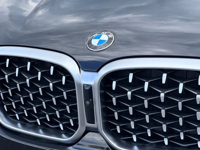 Used 2024 BMW X4 xDrive30i w/ Premium Package AWD/4WD image 6