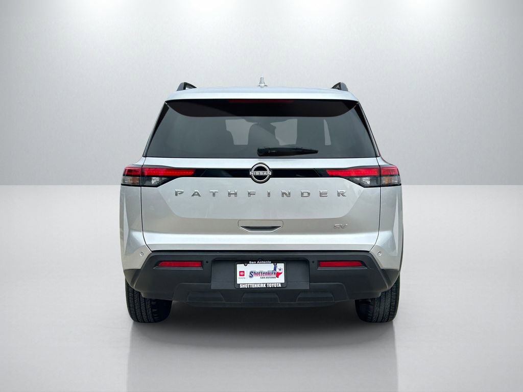 Used 2024 Nissan Pathfinder SV image 6