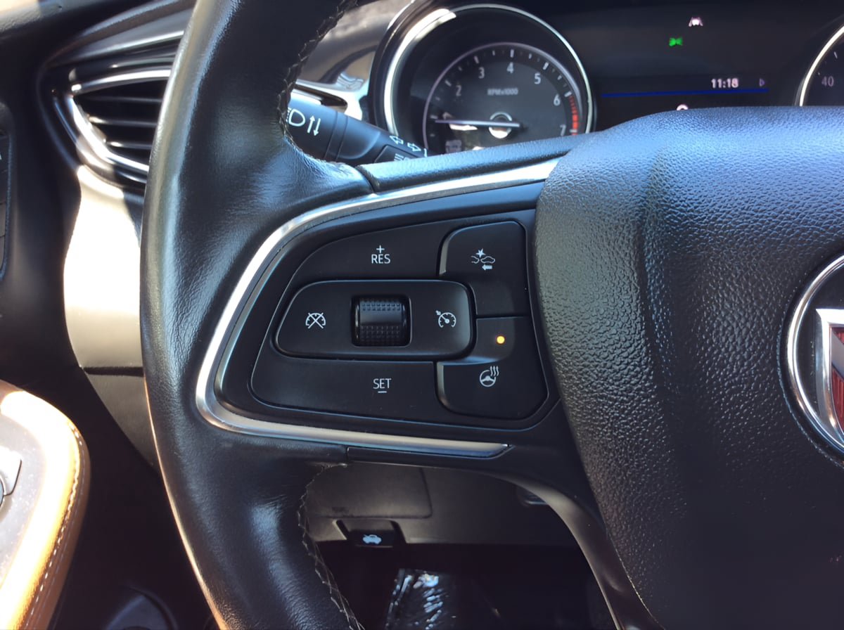 Used 2022 Buick Encore GX Essence w/ Experience Buick Package FWD image 22