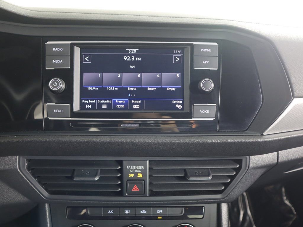 Used 2023 Volkswagen Jetta Sport image 40