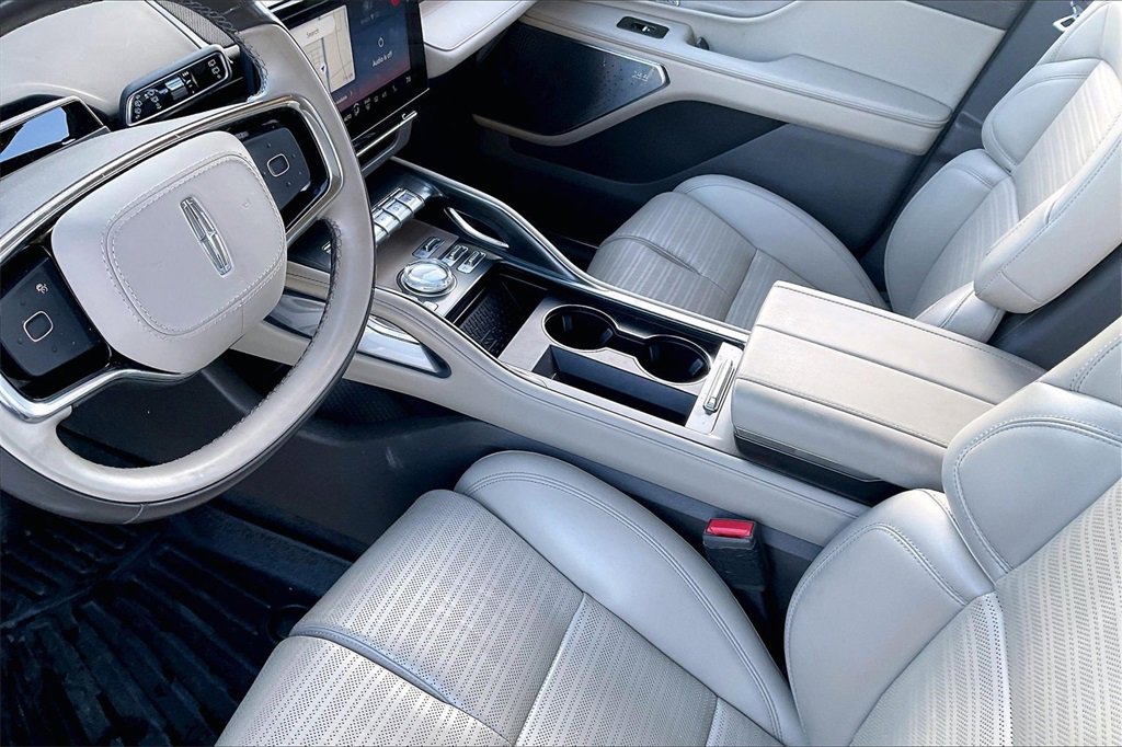 Used 2024 Lincoln Nautilus Reserve w/ Equipment Group 203A image 13