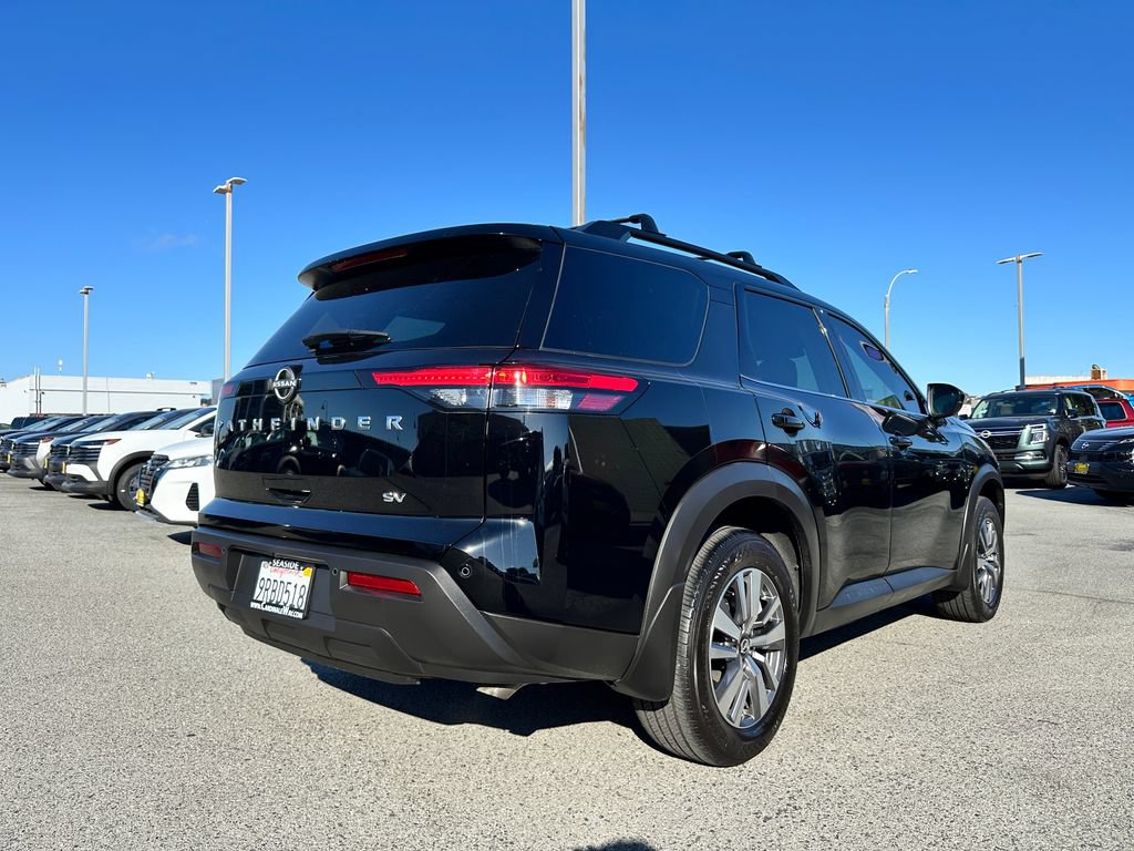 Used 2024 Nissan Pathfinder SV FWD image 7