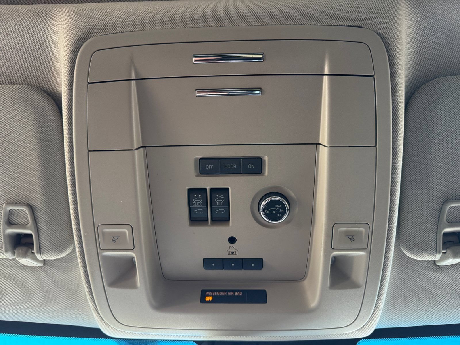 Used 2018 GMC Yukon XL SLT w/ Open Road Package RWD image 27