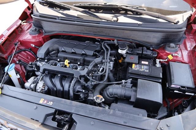 Used 2025 Hyundai Venue SEL FWD image 29