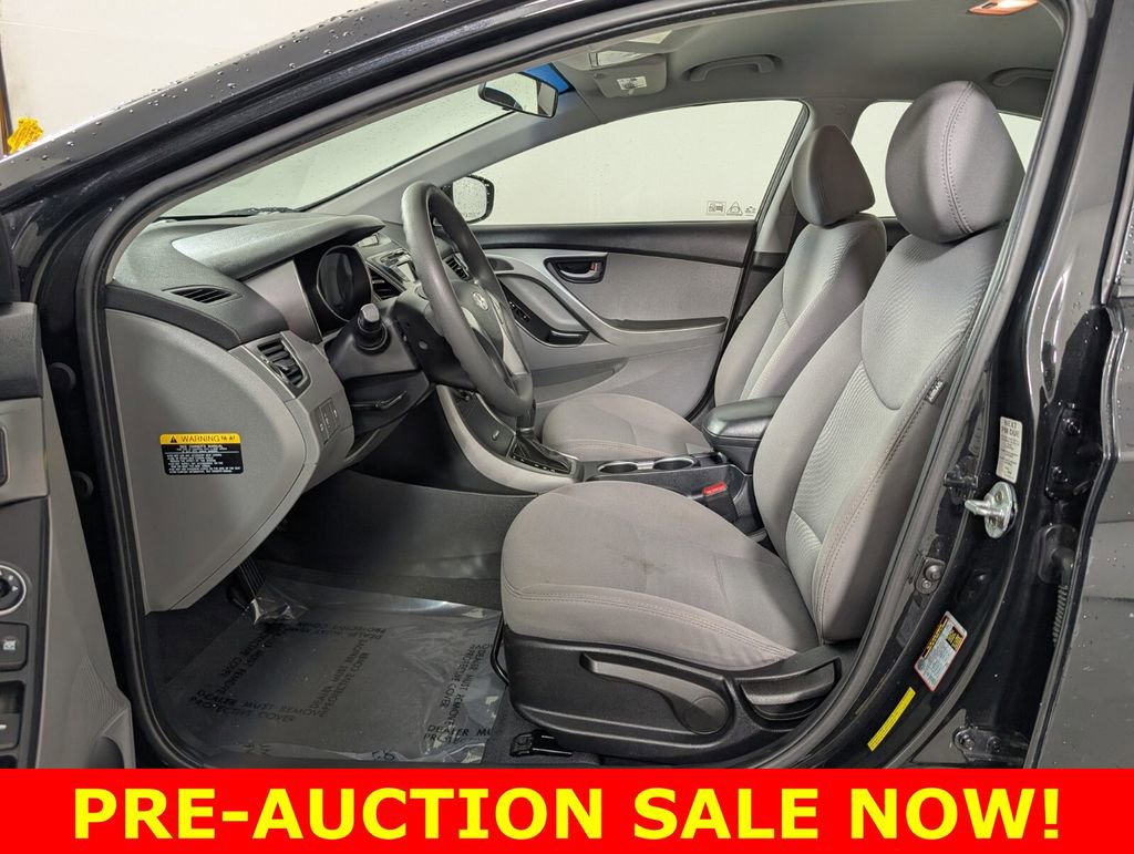 Used 2015 Hyundai Elantra SE image 11