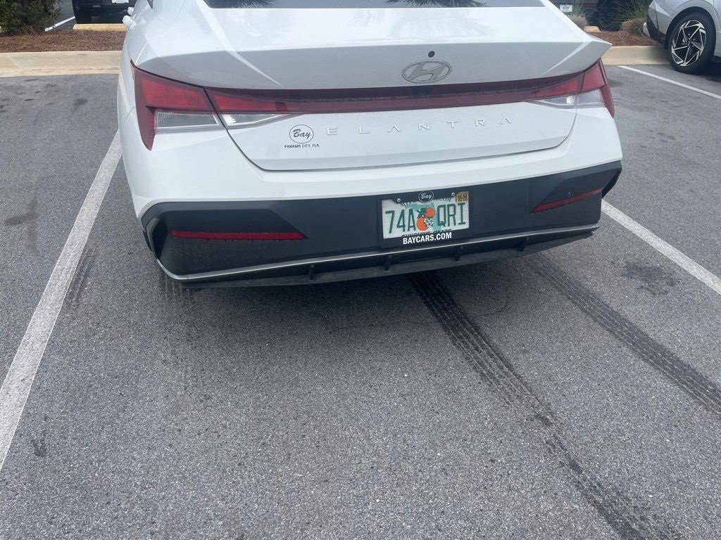 Used 2024 Hyundai Elantra SEL image 6
