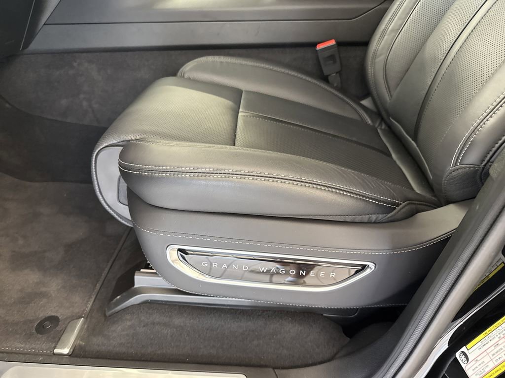 New 2026 Jeep Grand Wagoneer Summit w/ Premium Group III image 13